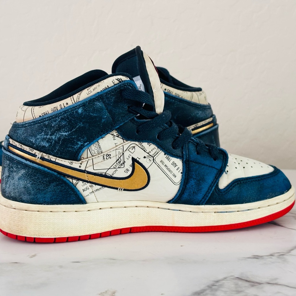 JORDAN 1 MID SE GS 'TAKE FLIGHT' - Picture 7 of 11
